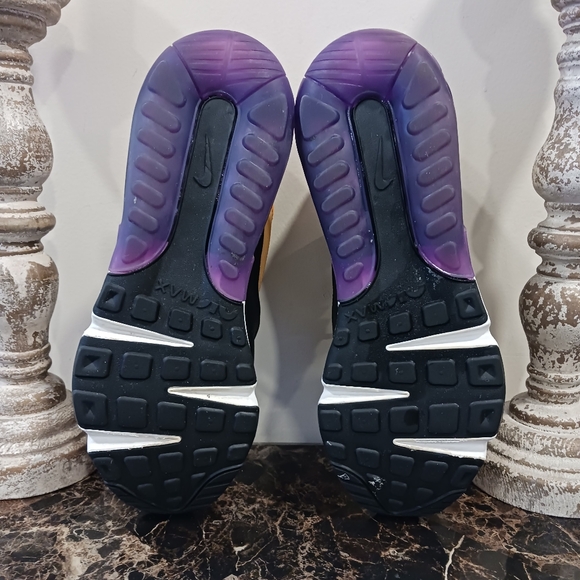 Nike Air Max 2090 Streetwear/Lifestyle Shoes Size 9.5 Men/11 Women - Picture 9 of 9